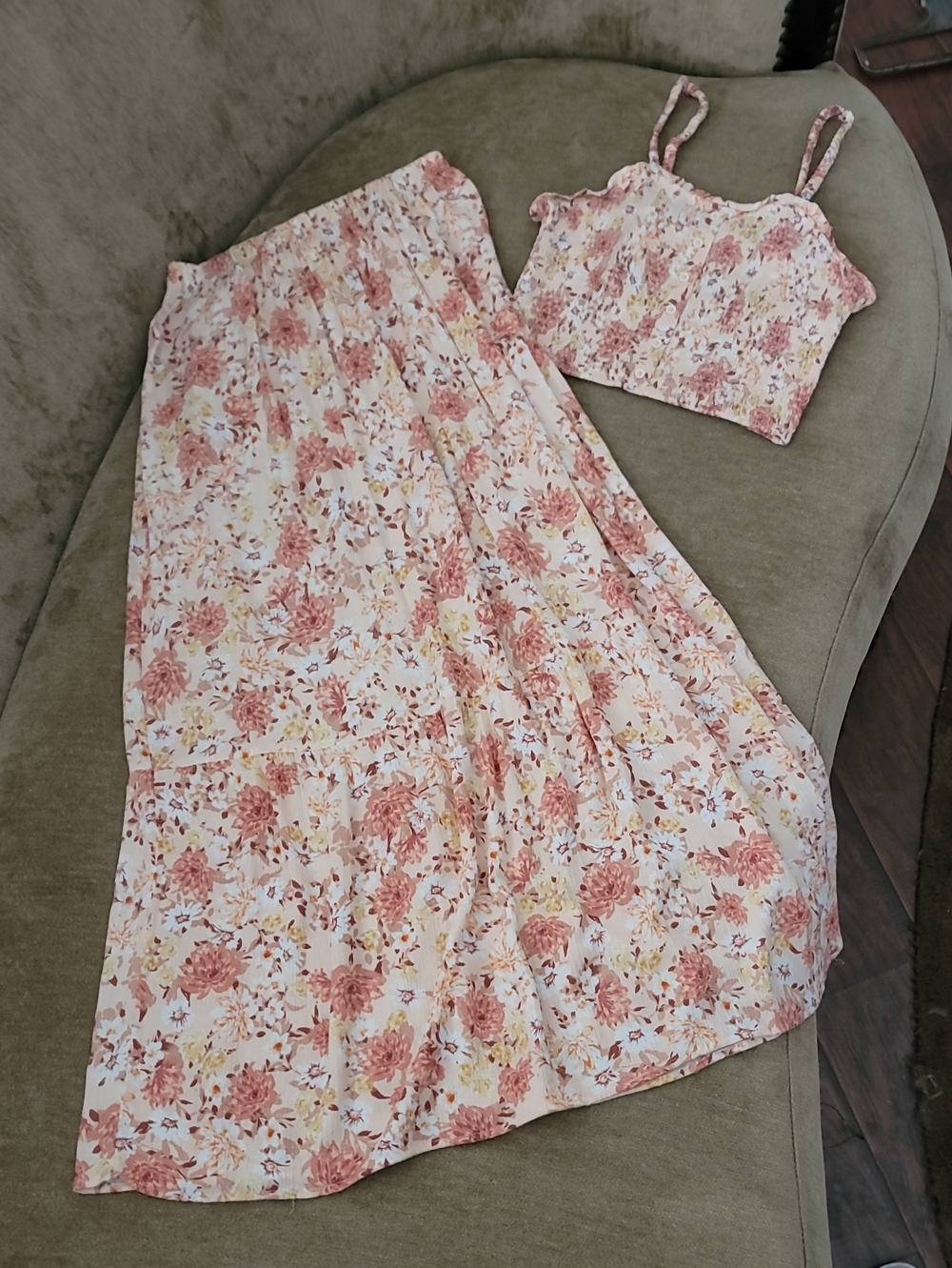 Floral Print Two-Piece Crop Top and Skirt Set - Peachy